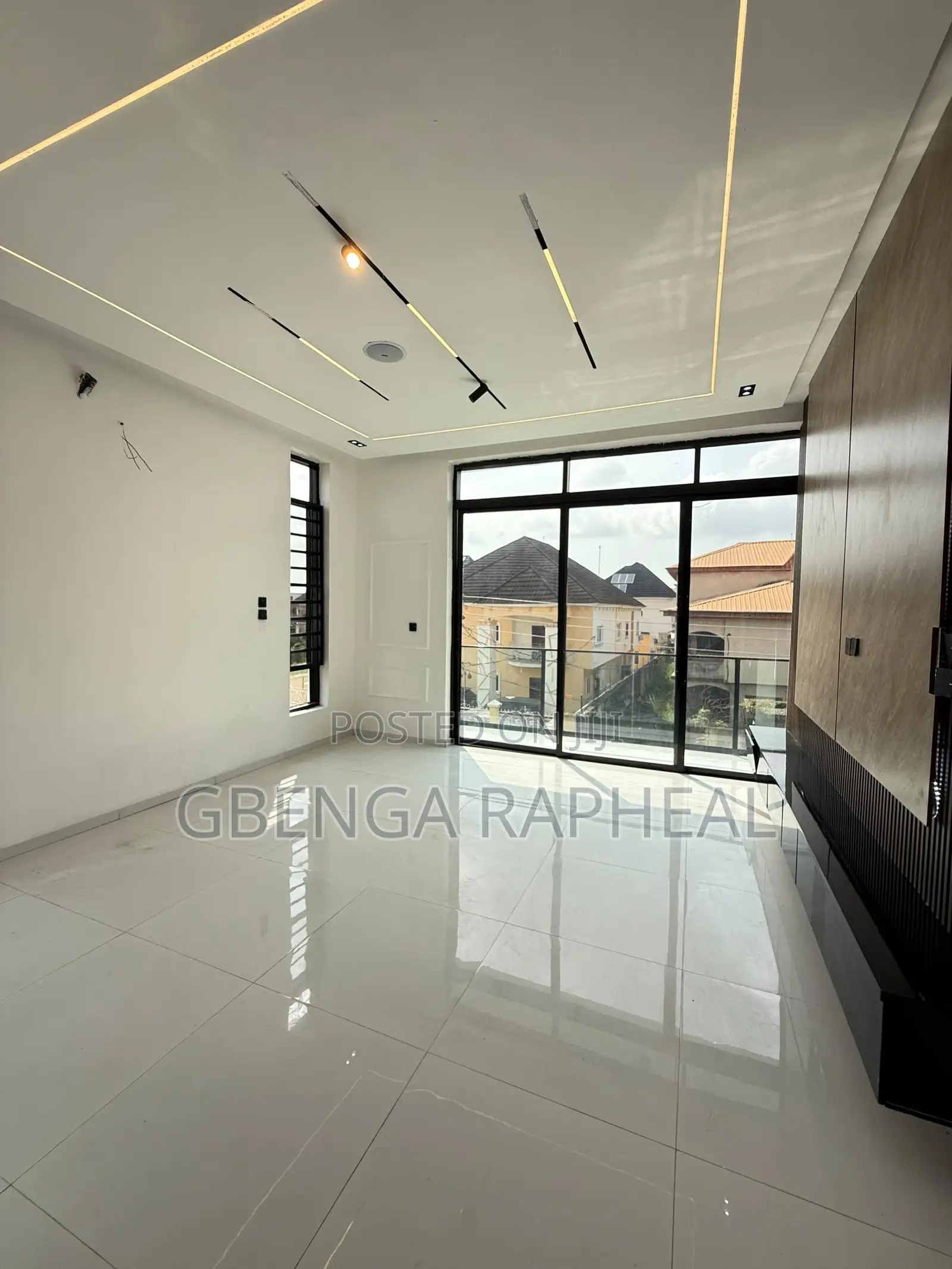 5bdrm Duplex in Ajah for sale