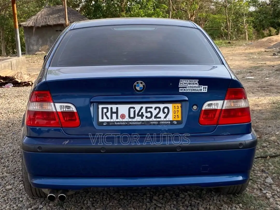 BMW 328i 2005 Blue