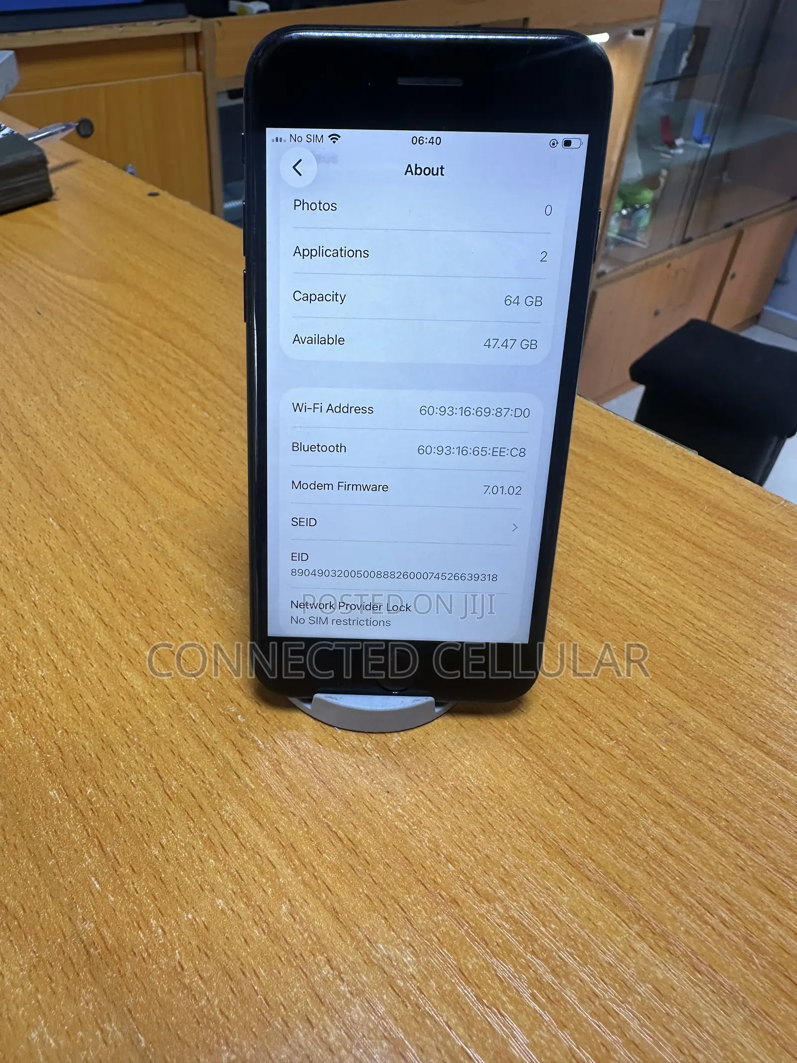 Apple iPhone SE (2020) 64 GB Black