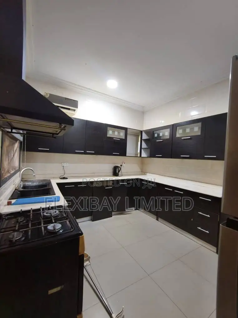 Furnished 3bdrm Townhouse / Terrace in Lekki Phase 1 for rent