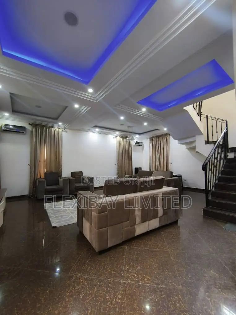 Furnished 3bdrm Townhouse / Terrace in Lekki Phase 1 for rent
