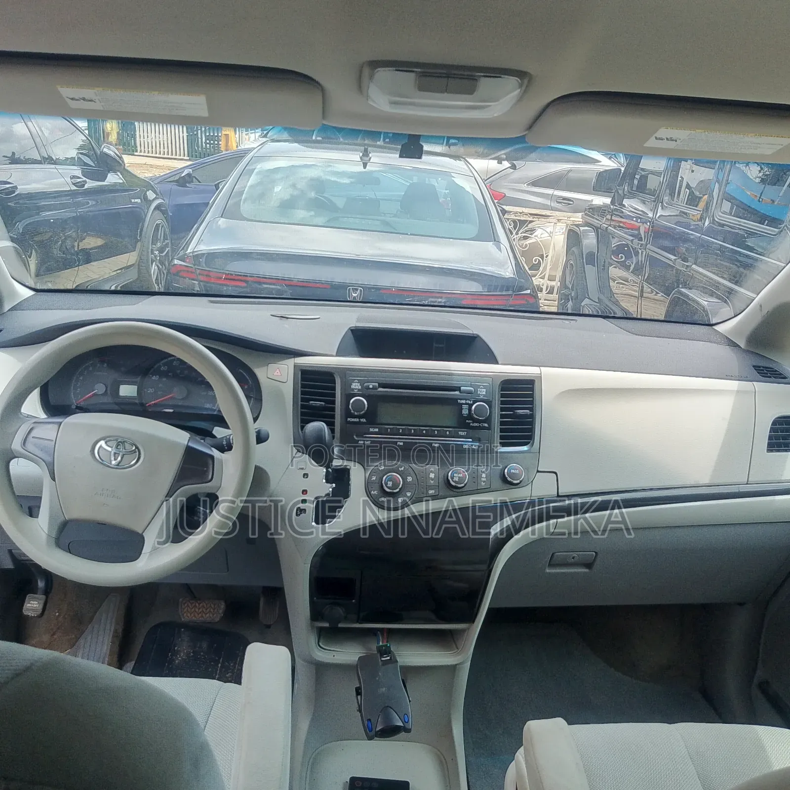 Toyota Sienna 2014 Red