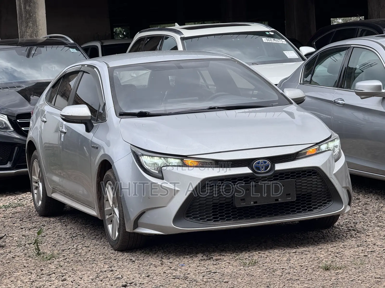 Toyota Corolla SE 2021 Silver