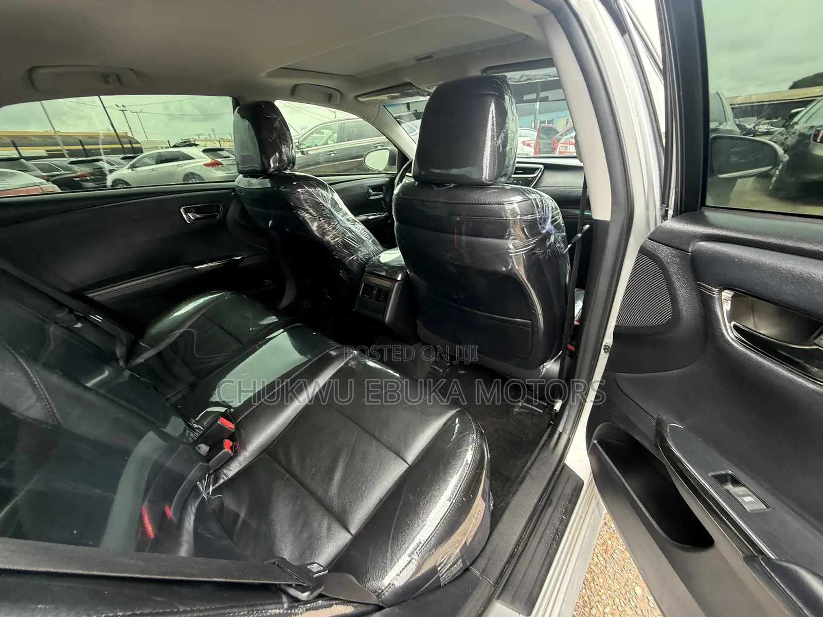 Toyota Avalon XLE Premium Sedan FWD (3.5L 6cyl 6A) 2013 Silver