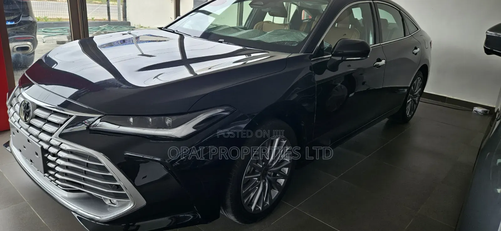 Toyota Avalon 2025 Black
