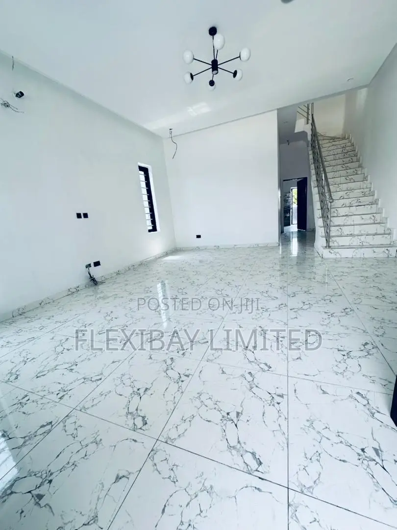 4bdrm Apartment in Lekki Gardens Estate for rent