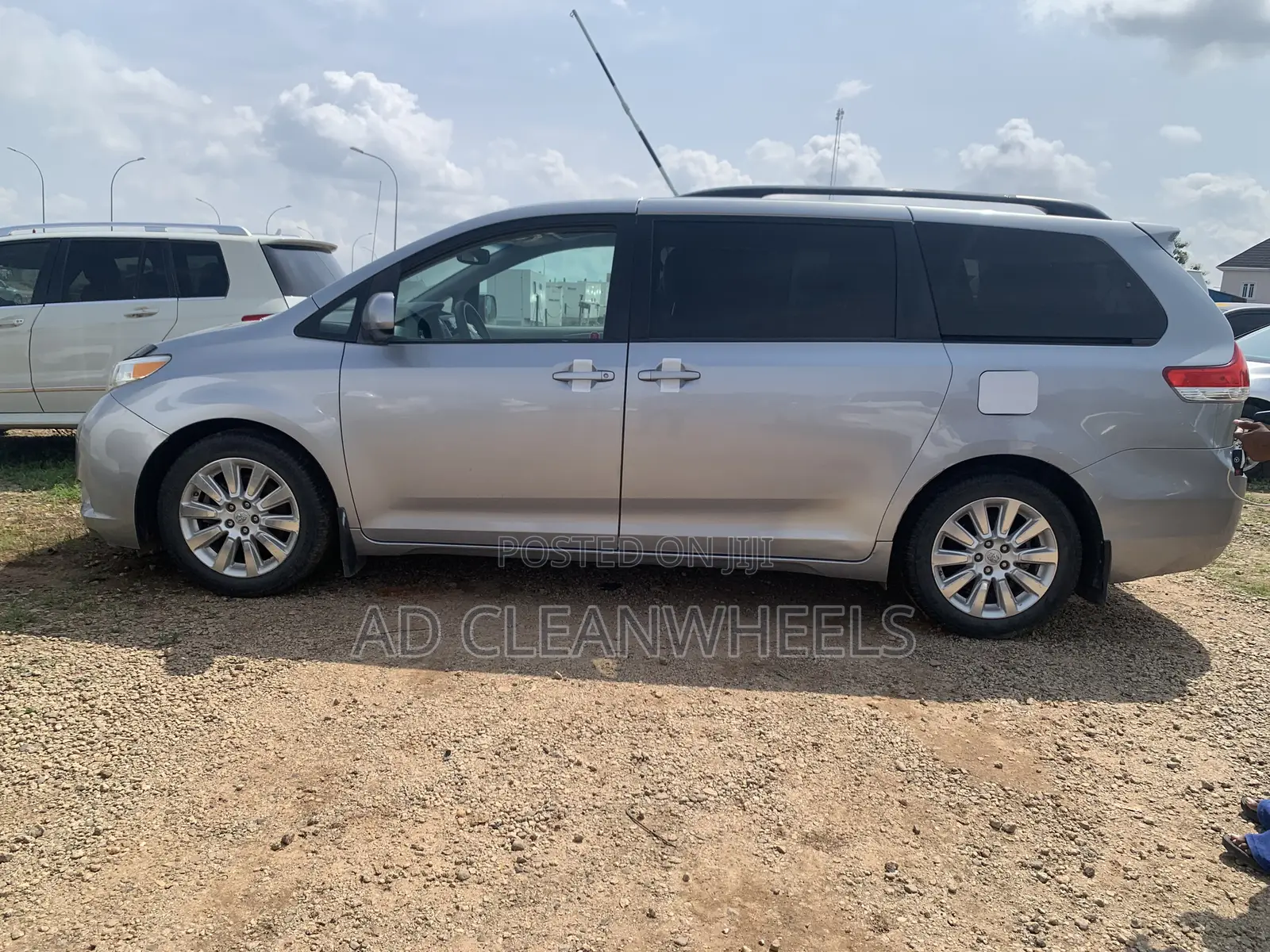 Toyota Sienna XLE 8 Passenger 2011 Silver