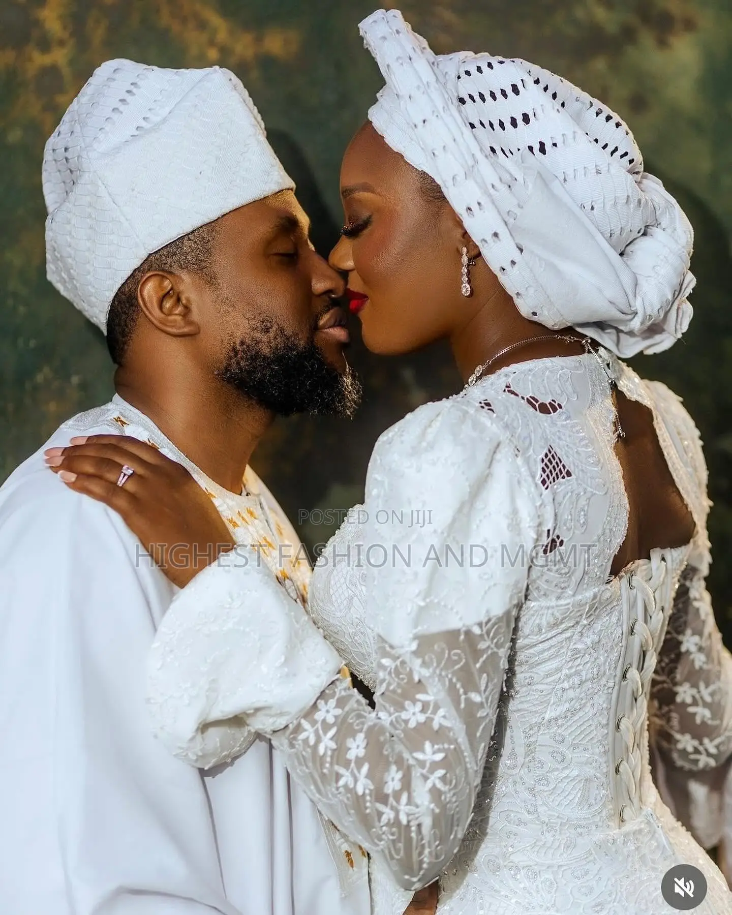 Luxury All-White Traditional Couple Set