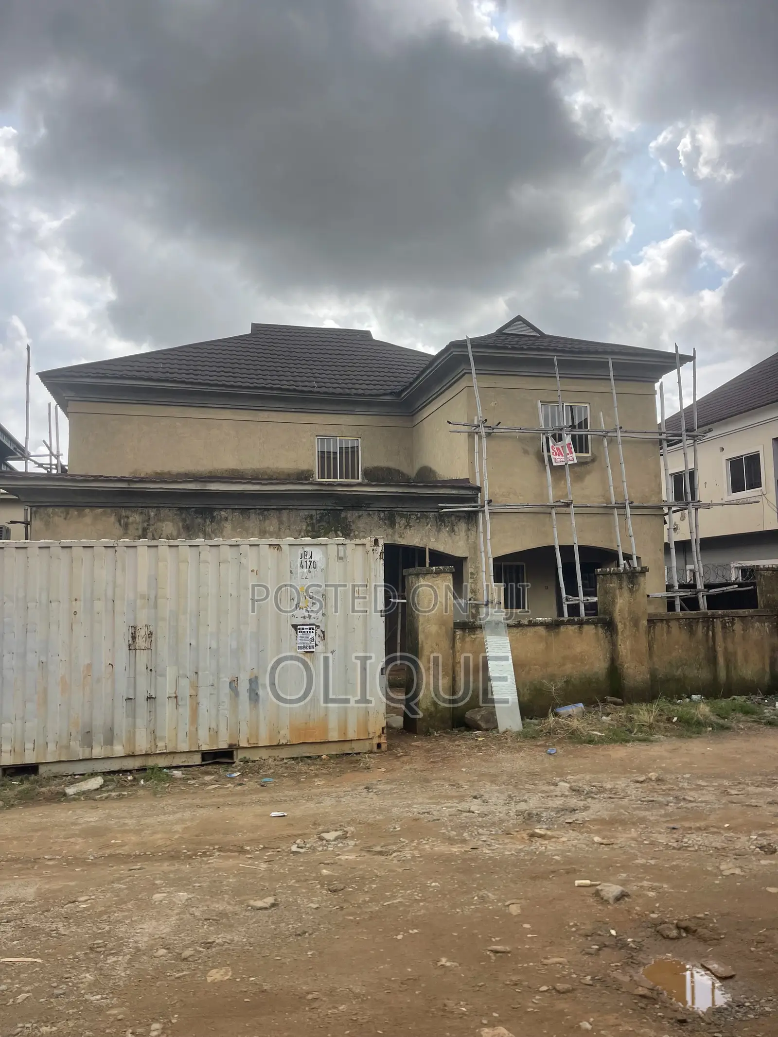 5bdrm Duplex in Dawaki for sale