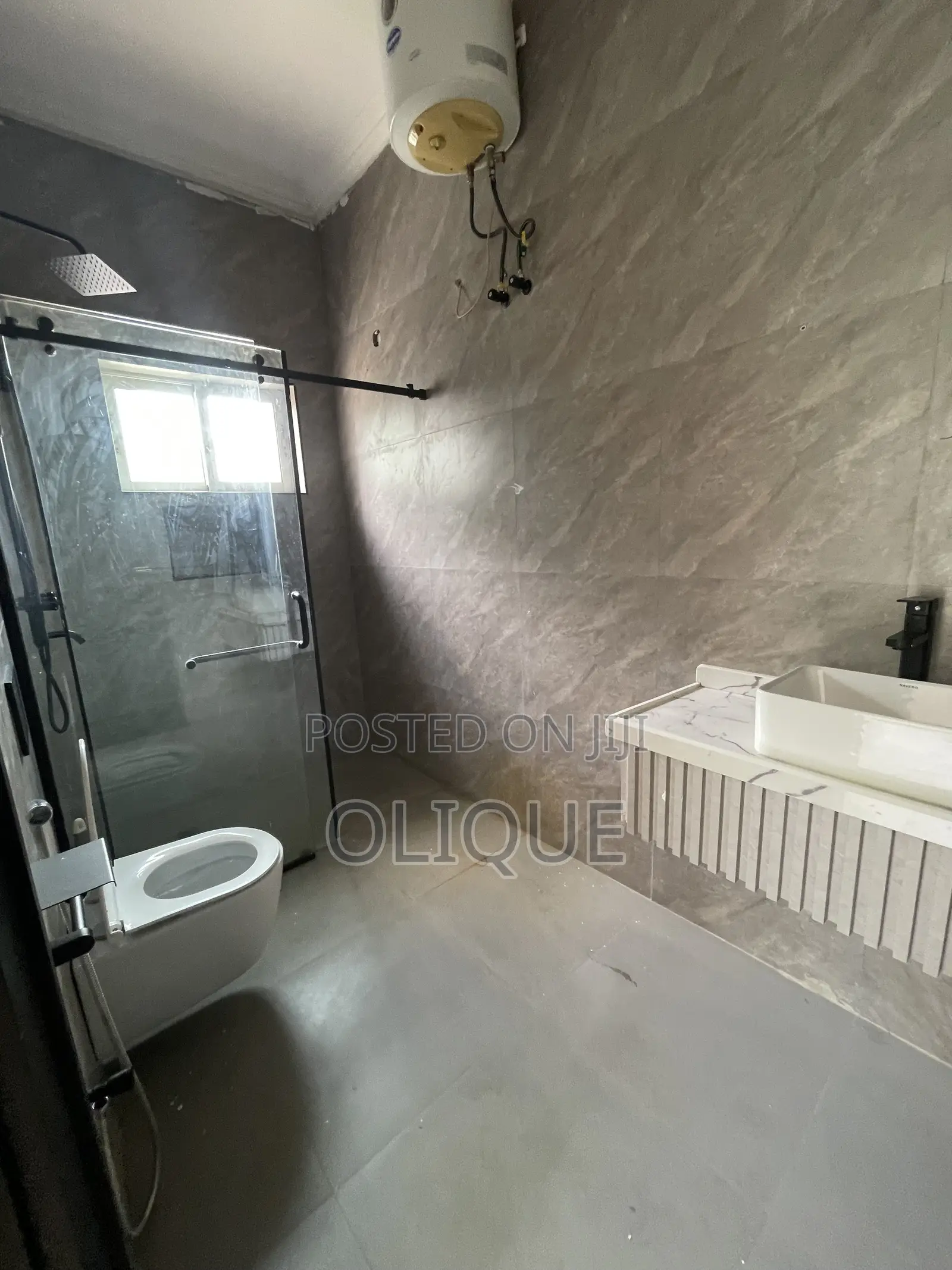 18bdrm Block of Flats in Maitama for rent
