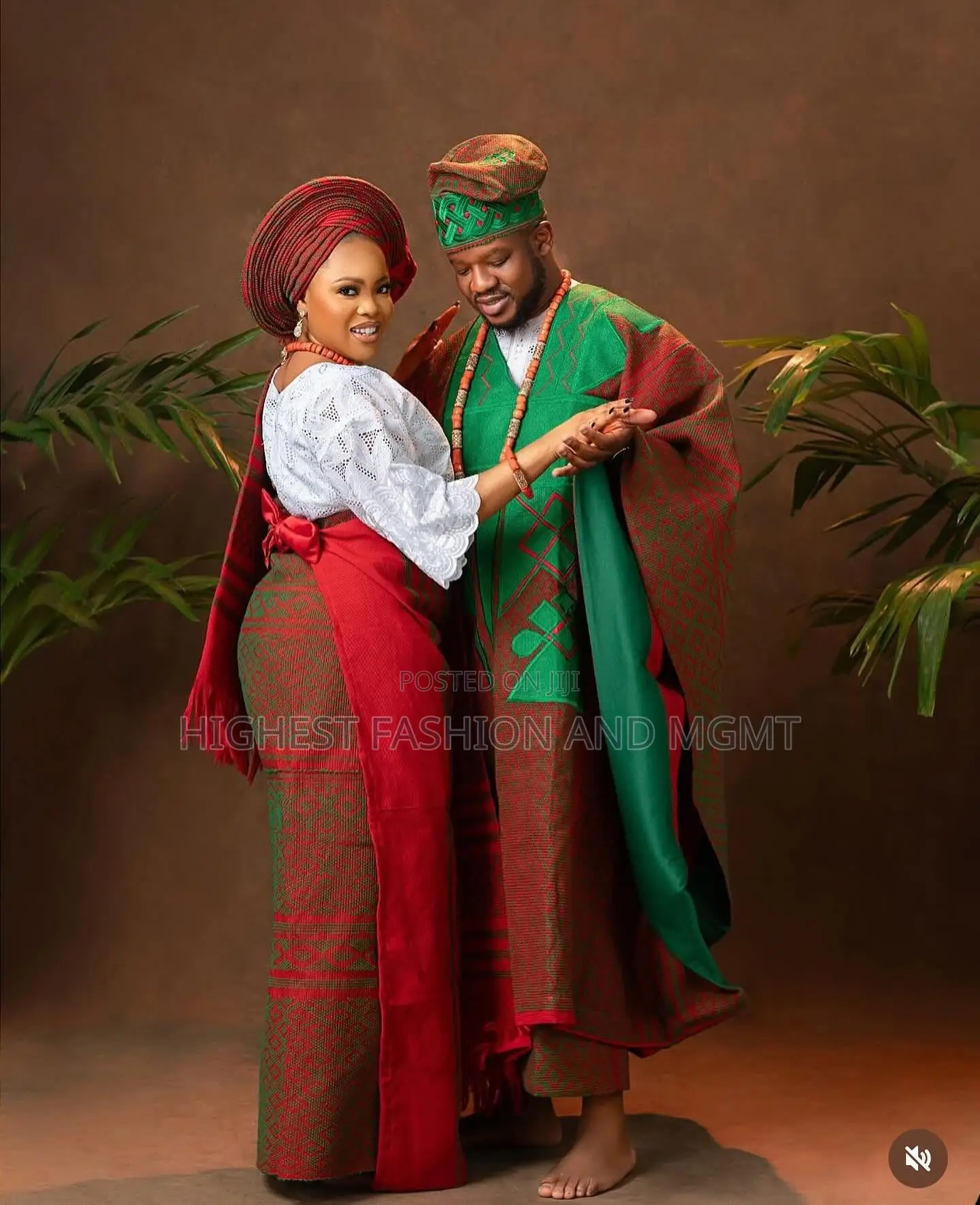 Luxury Traditional Red Green Couple Set