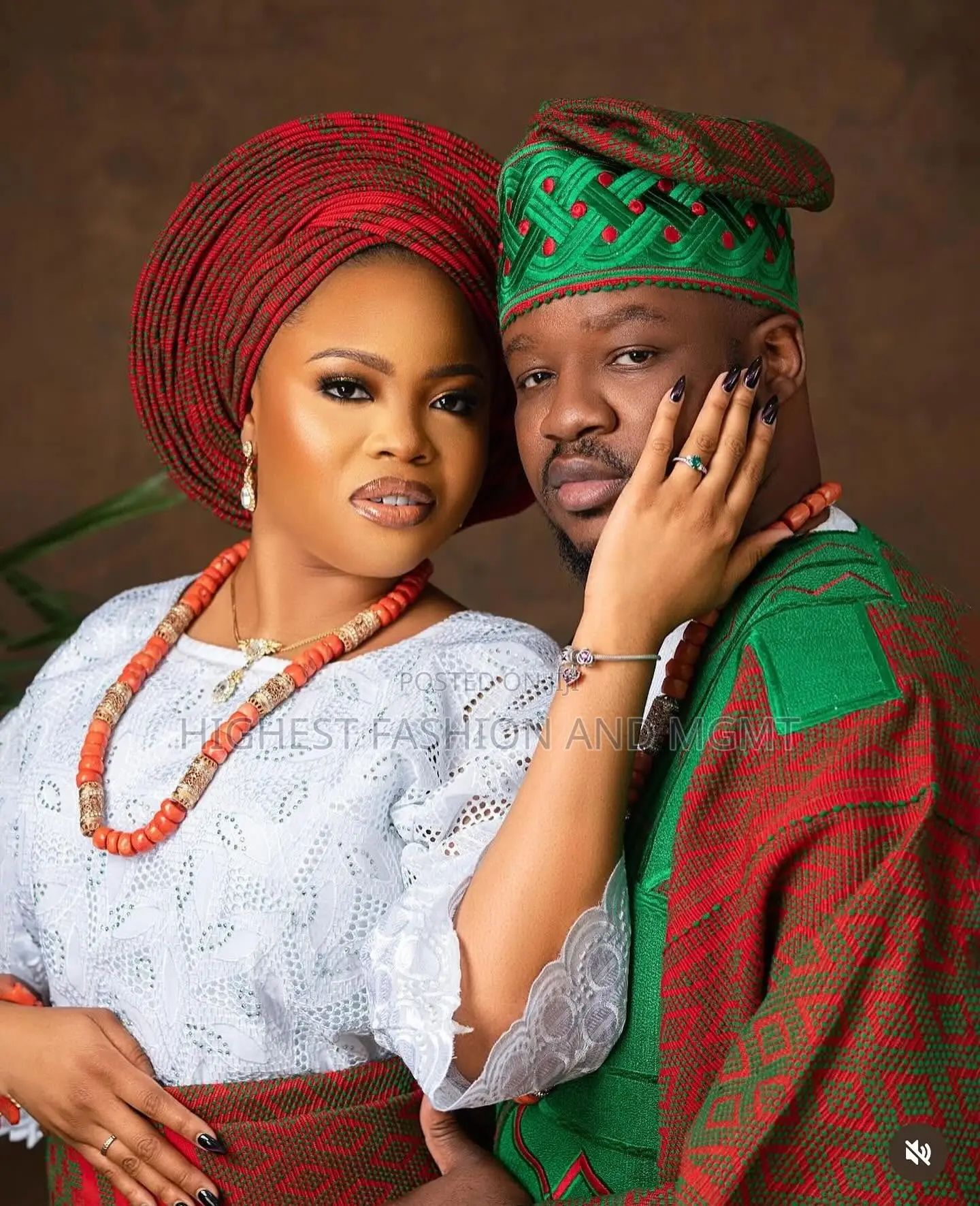 Luxury Traditional Red Green Couple Set