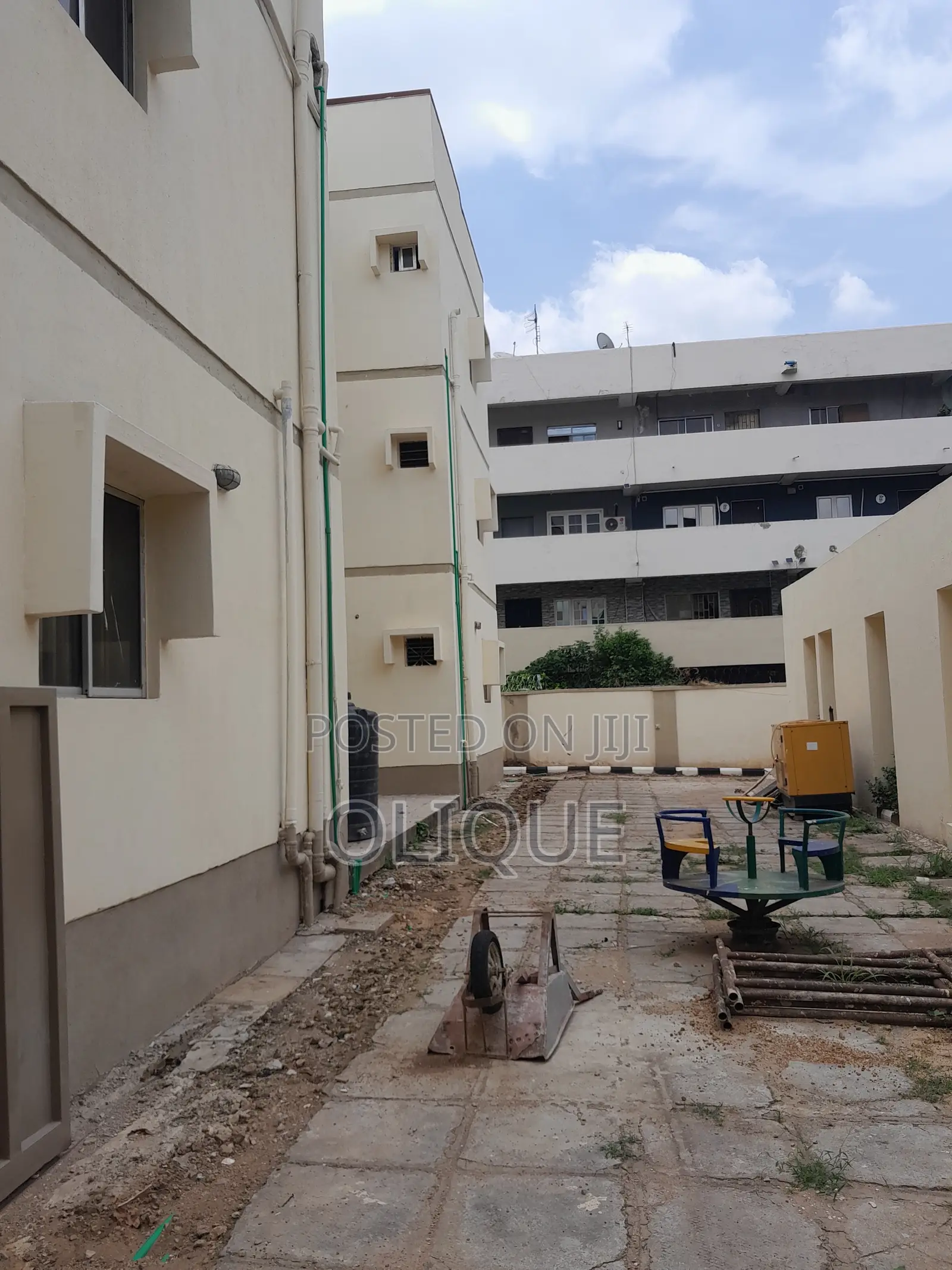 20bdrm Block of Flats in Wuse 2 for rent