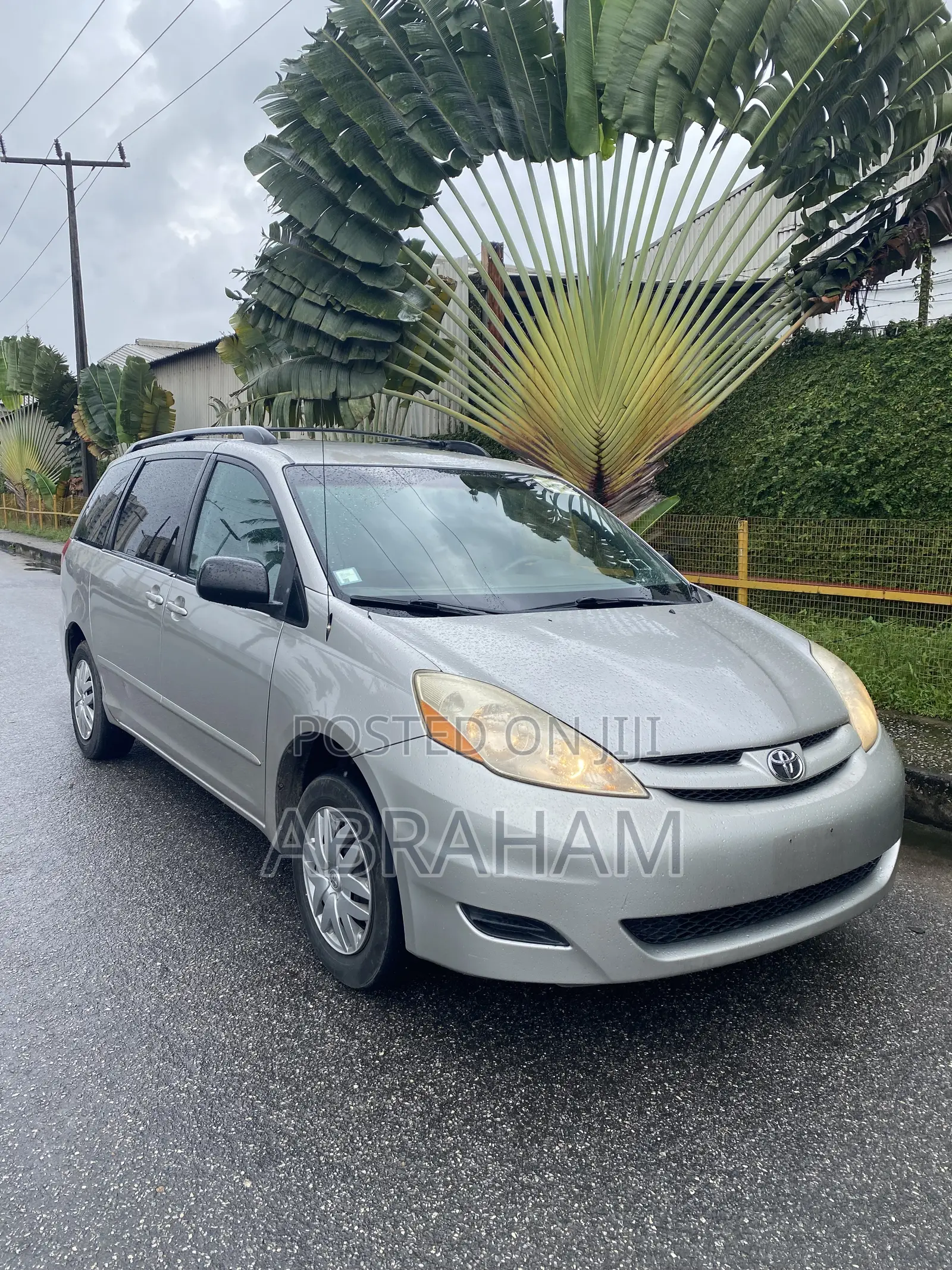 Toyota Sienna LE 4WD 2007 Gold