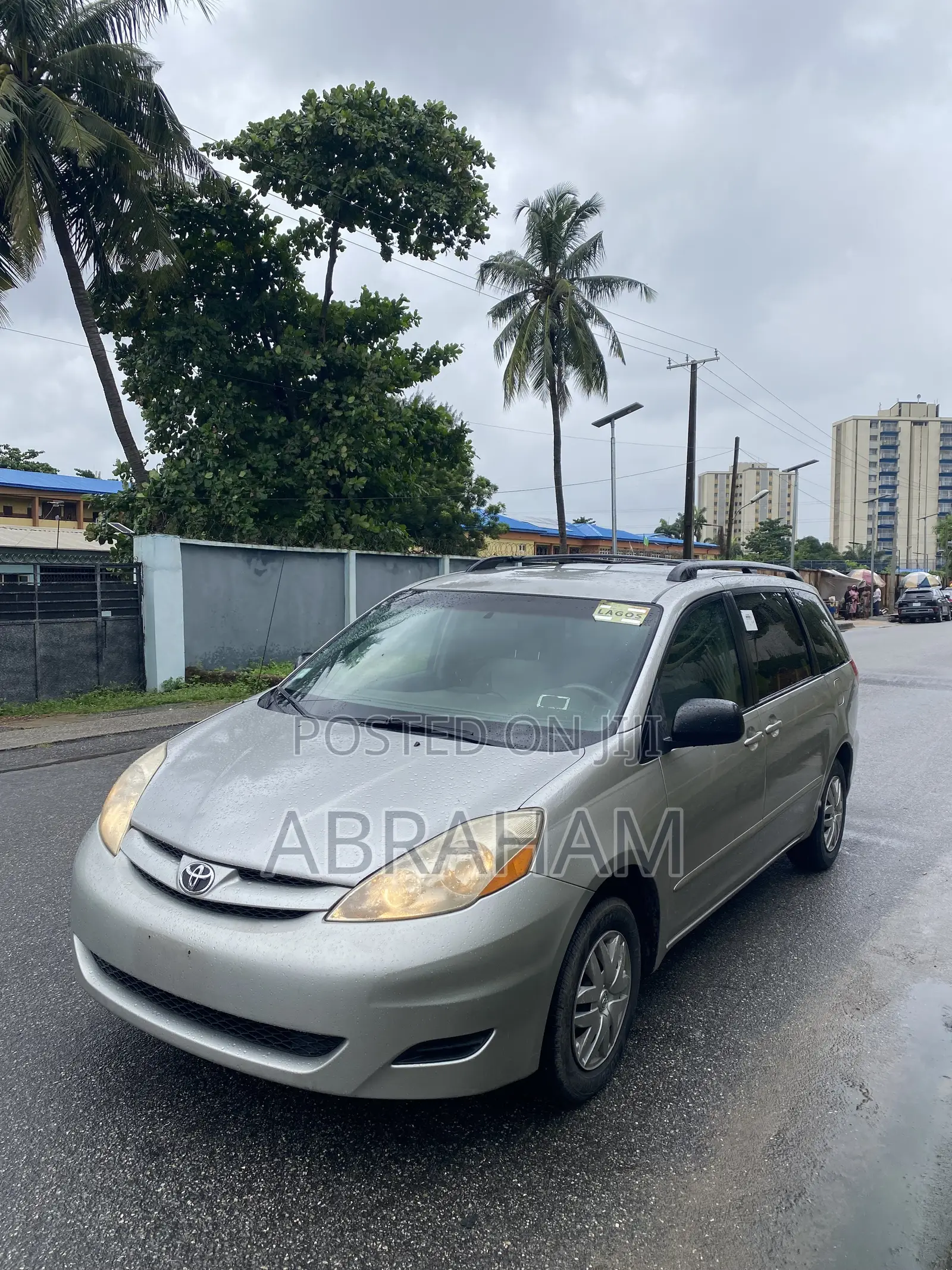 Toyota Sienna LE 4WD 2007 Gold
