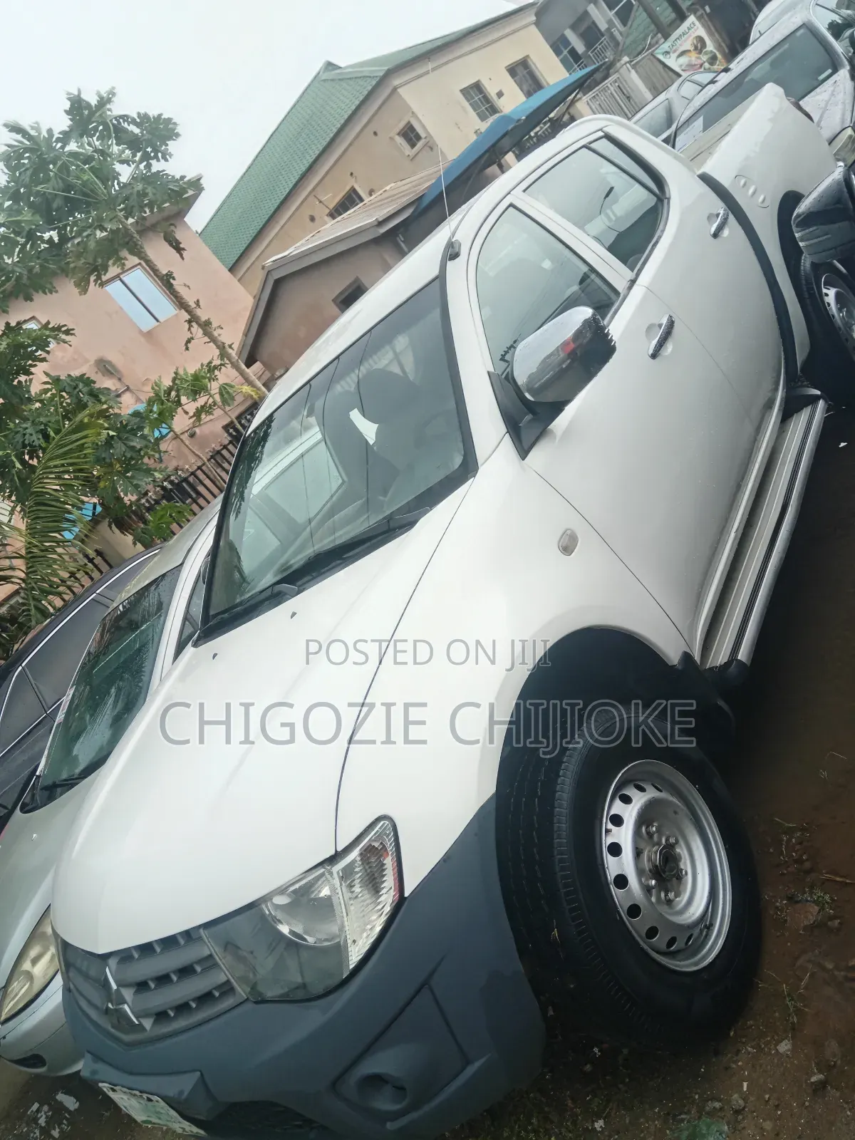 Mitsubishi L200 2012 White