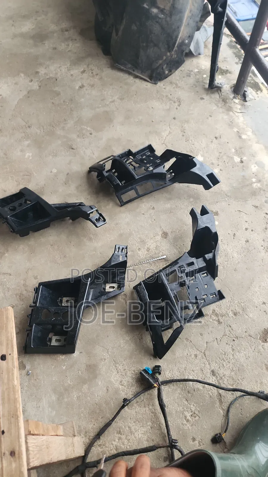 GLE 2017_ 2023 Back Bumper Set of Clip