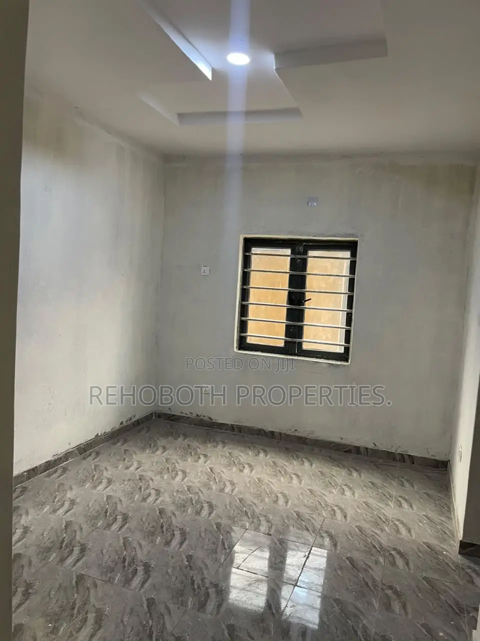 3bdrm Apartment in Ikolaba, Basorun for rent