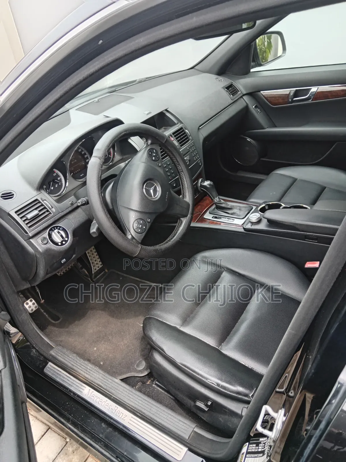 Mercedes-Benz C300 Luxury 4Matic Sedan AWD (3.0L 6cyl 7A) 2010 Black