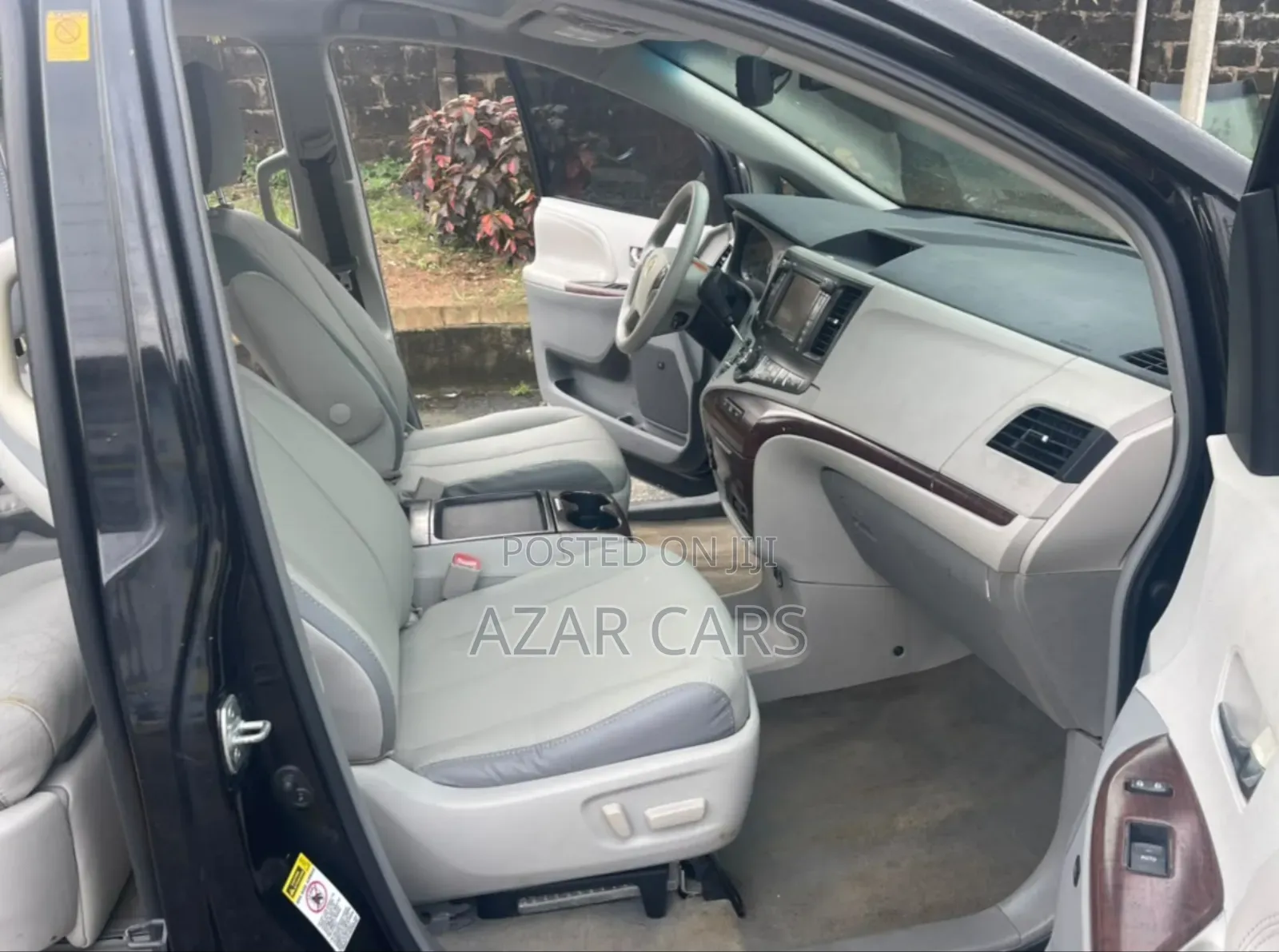 Toyota Sienna Limited 7 Passenger 2011 Black