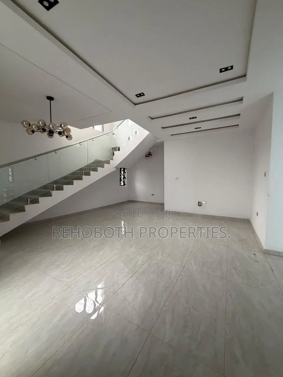 4bdrm Duplex in Alalubosa for rent