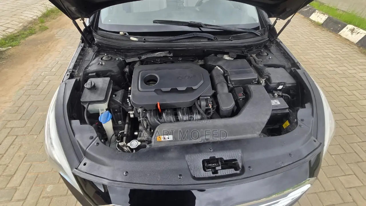 Hyundai Sonata SE 4dr Sedan (2.4L 4cyl 6A) 2015 Black
