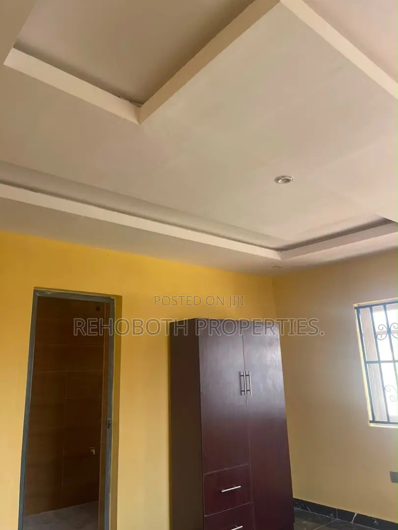 3bdrm Apartment in Oke Ibadan, Akobo for rent