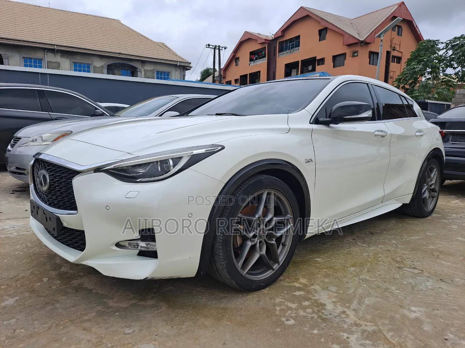 Infiniti Q30 2016 White