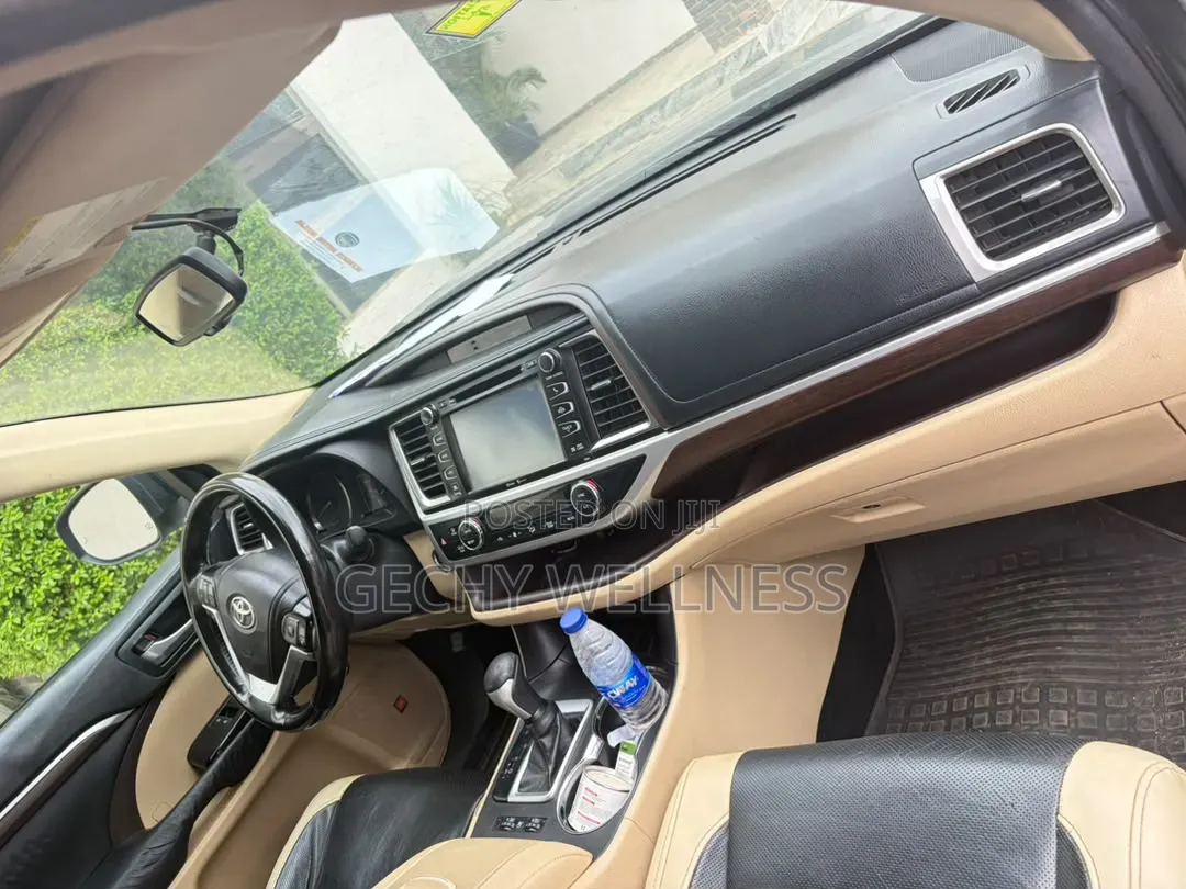 Toyota Highlander 2015 Gray
