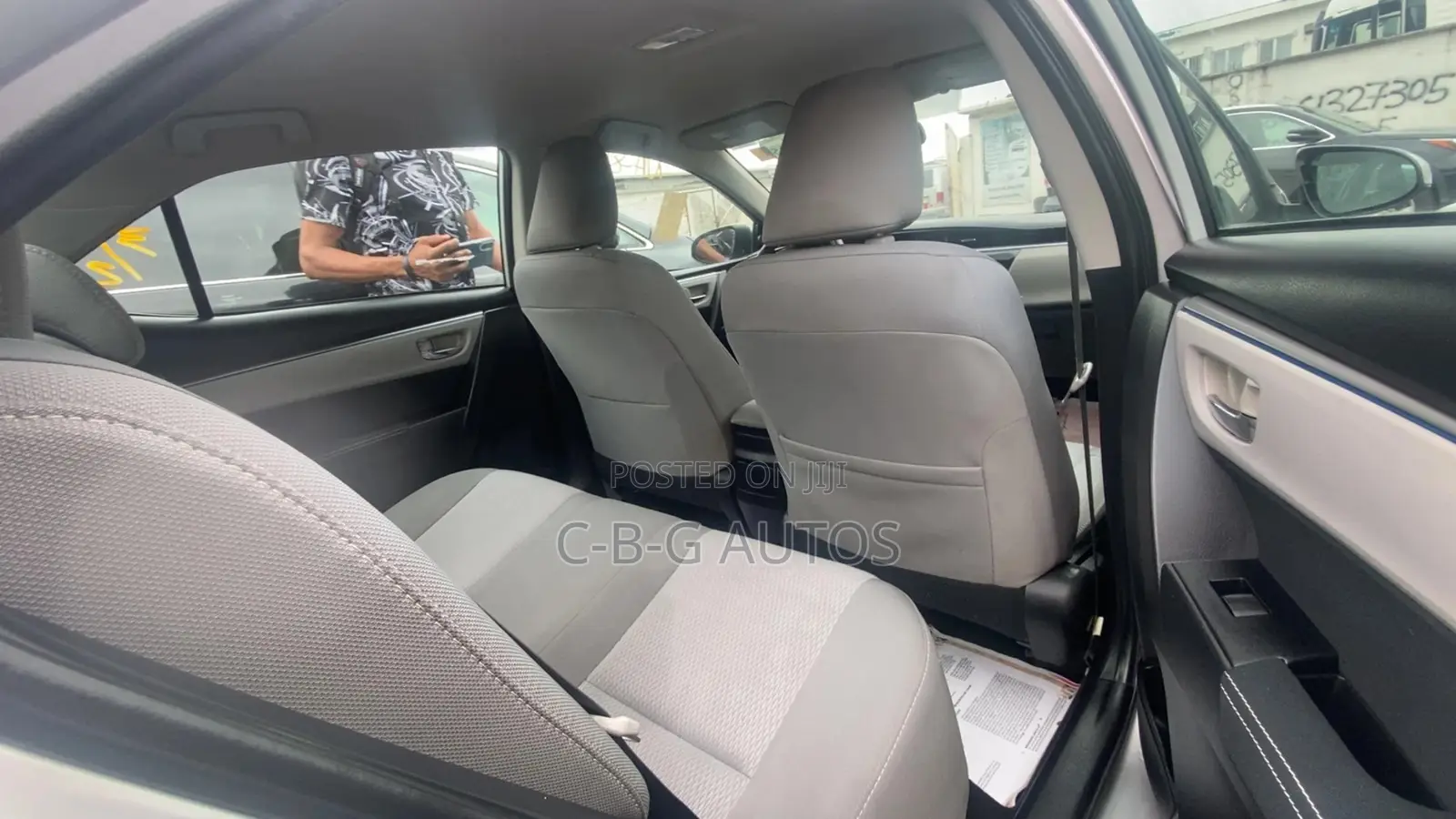Toyota Corolla LE Plus 4dr Sedan (1.8L 4cyl CVT) 2015 Silver