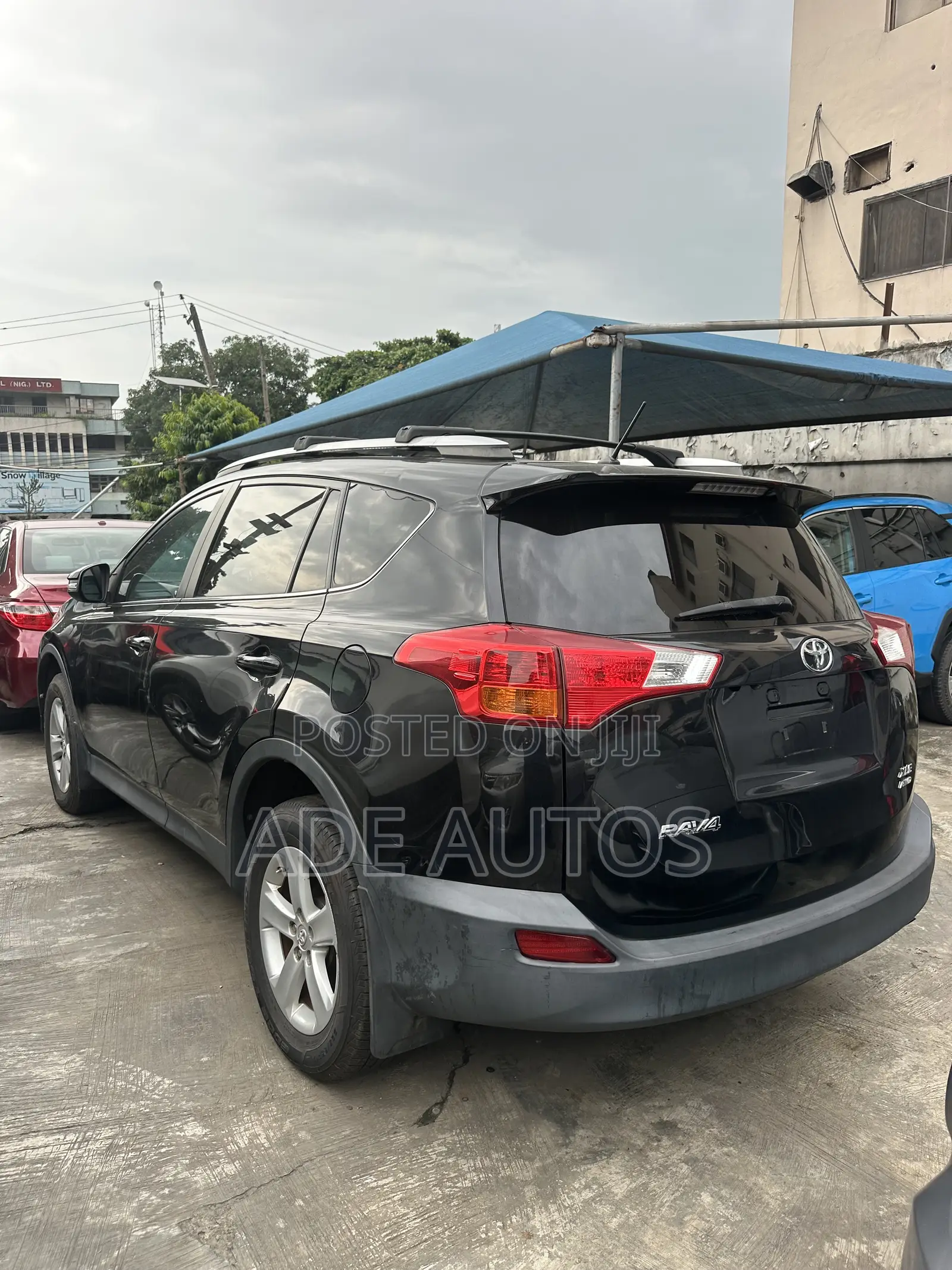 Toyota RAV4 XLE AWD (2.5L 4cyl 6A) 2013 Black