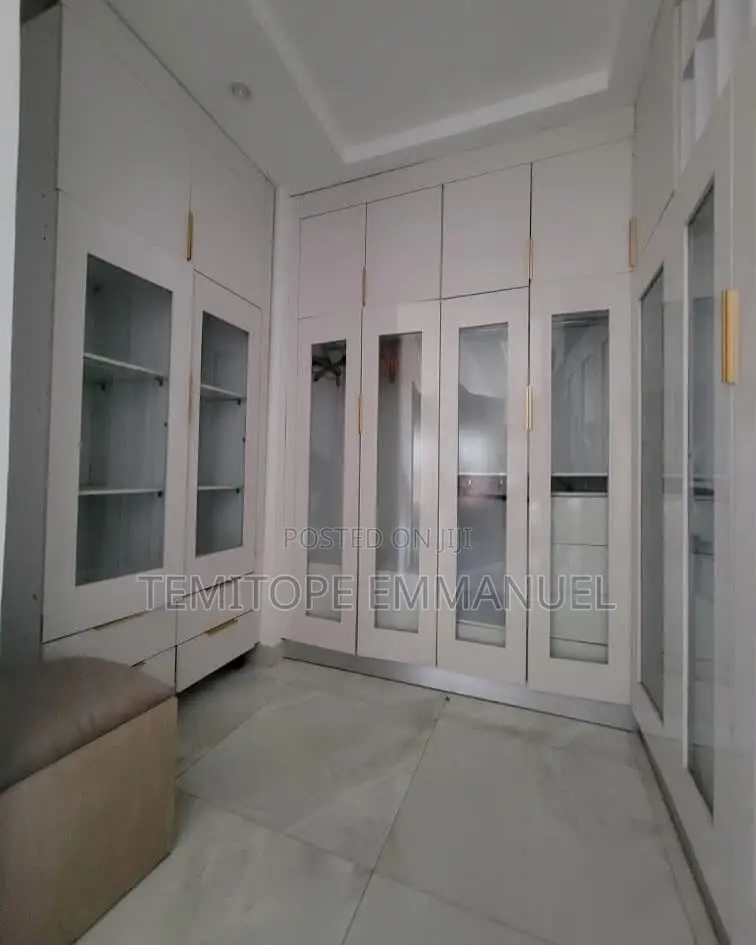 Furnished 2bdrm Apartment in Ikate for rent