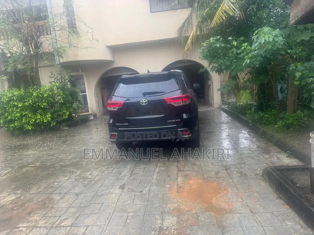 Toyota Highlander 2019 Black