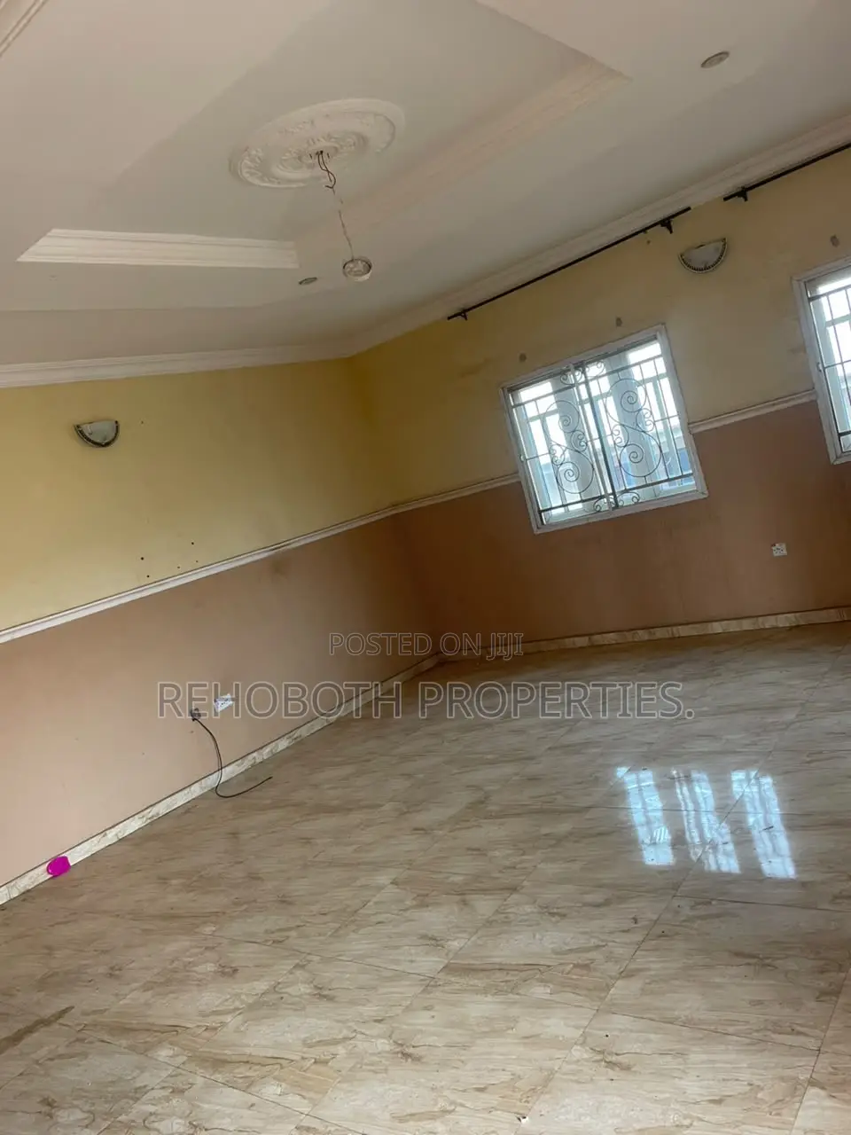 3bdrm Apartment in Elebu, Akala Express for rent