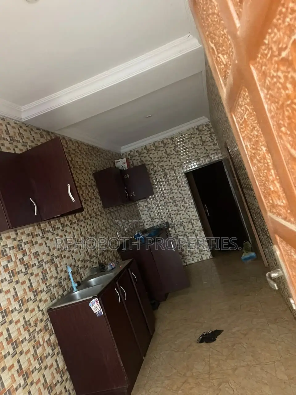 3bdrm Apartment in Elebu, Akala Express for rent