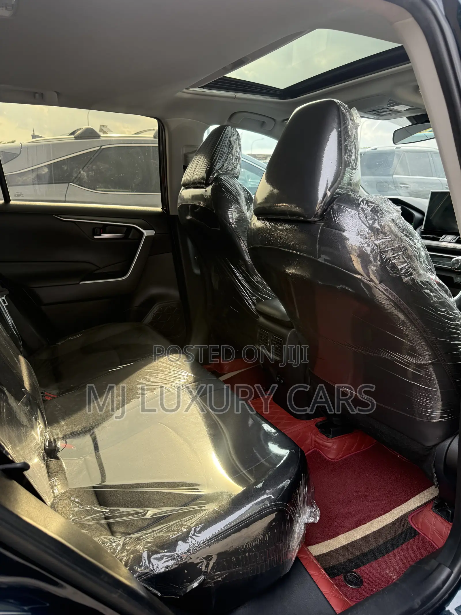 Toyota RAV4 XLE Premium 2021 Blue