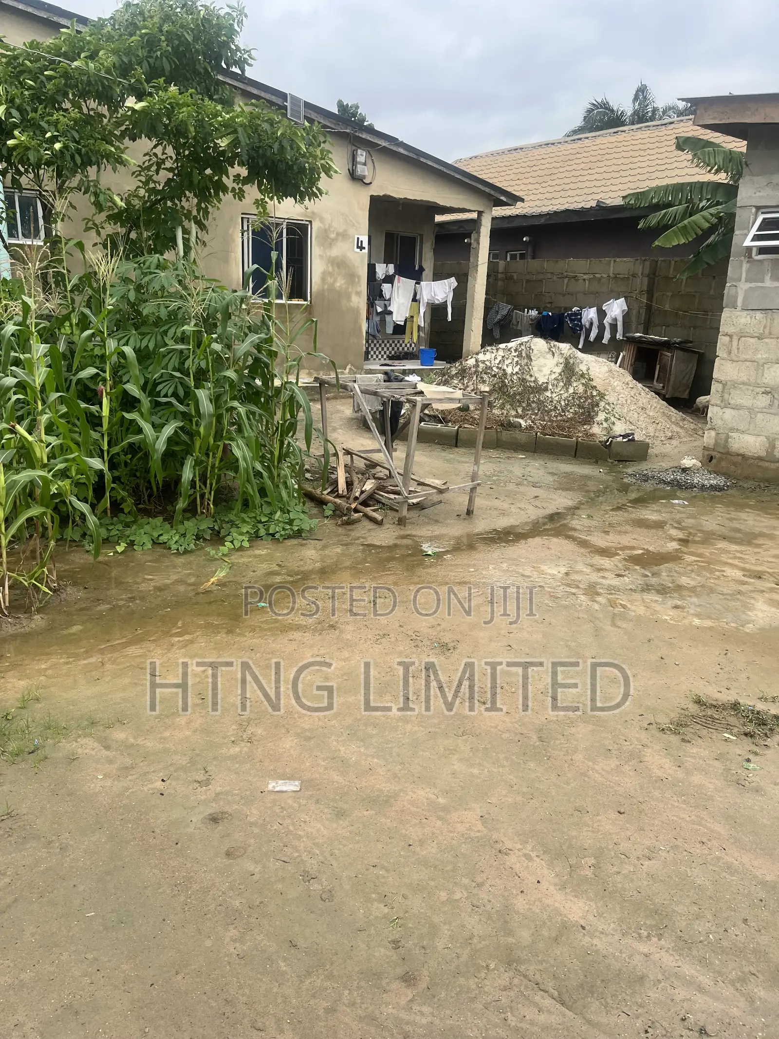 3bdrm Block of Flats in Wagbare, Igbogbo for sale