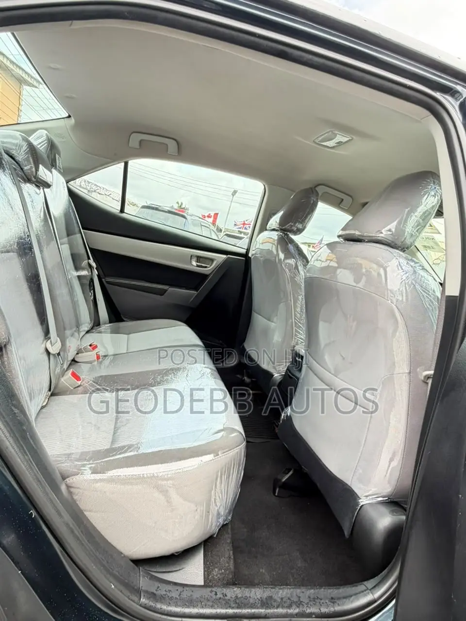 Toyota Corolla LE 4dr Sedan (1.8L 4cyl CVT) 2017