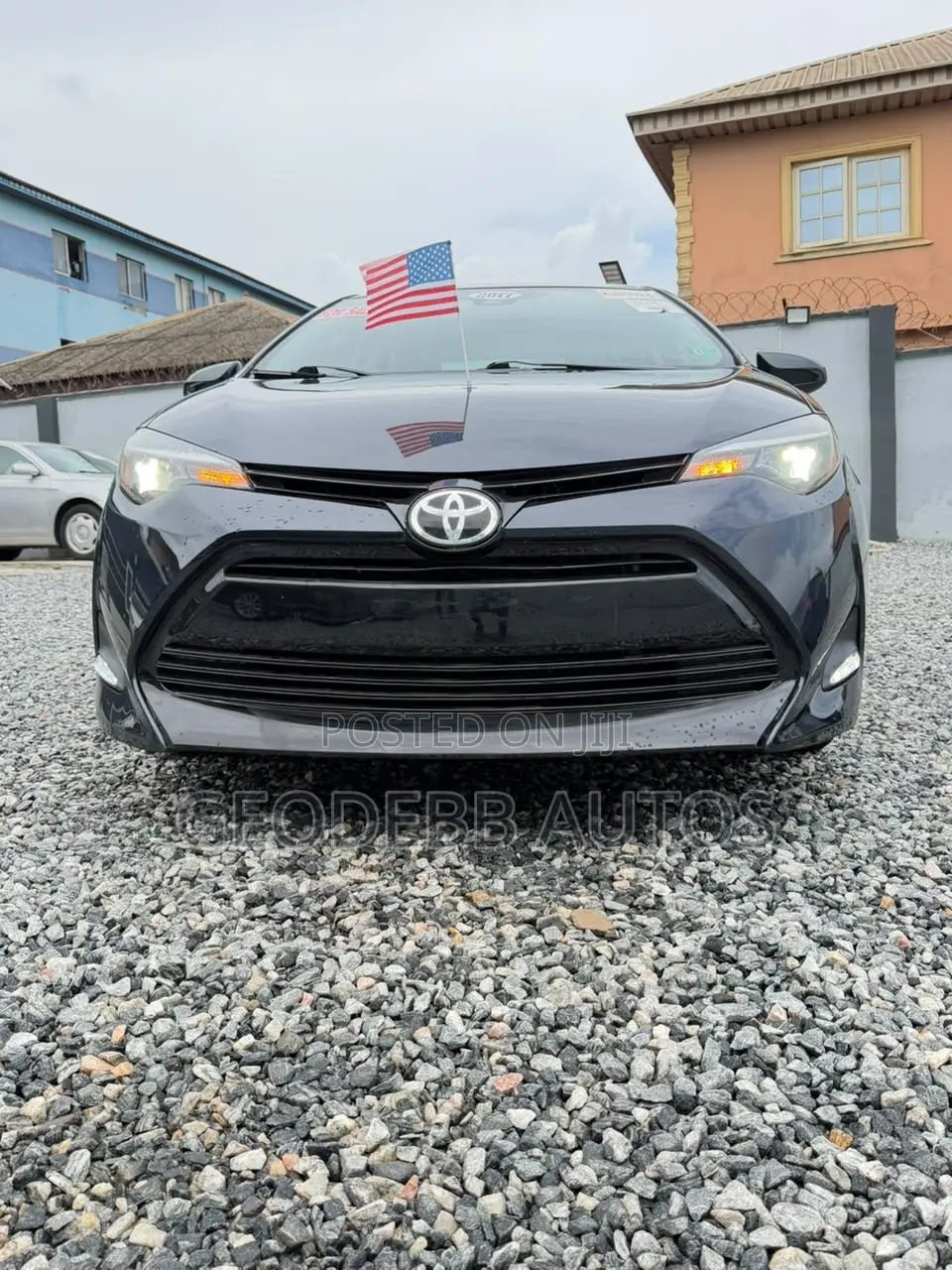 Toyota Corolla LE 4dr Sedan (1.8L 4cyl CVT) 2017