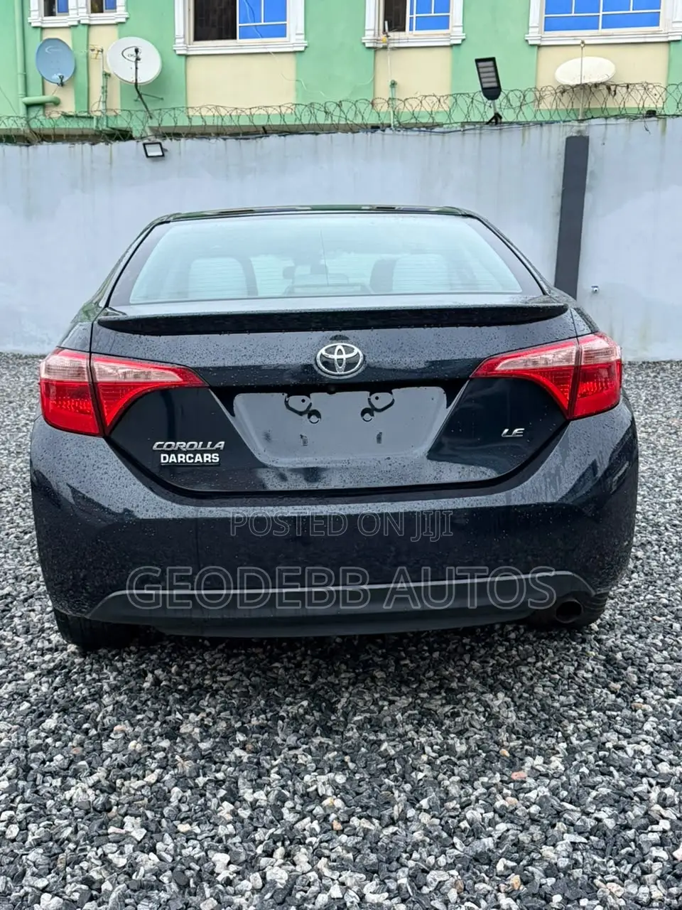 Toyota Corolla LE 4dr Sedan (1.8L 4cyl CVT) 2017