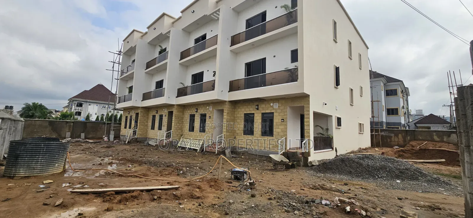 Furnished 4bdrm House in Jahi for sale