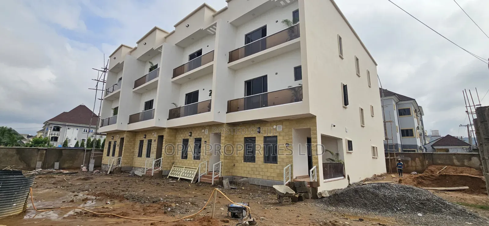 Furnished 4bdrm House in Jahi for sale