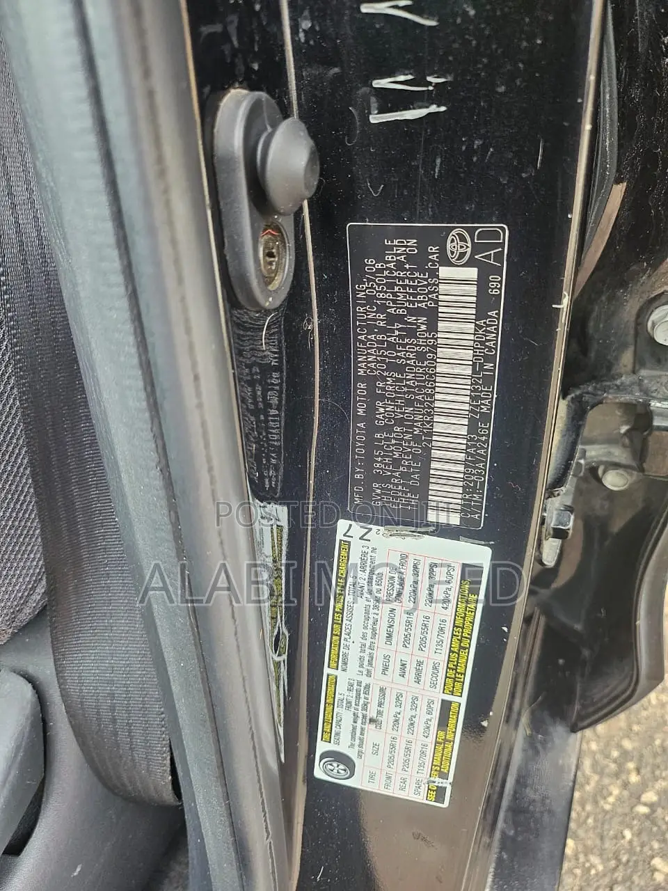 Toyota Matrix Hatchback AWD (1.8L 4cyl 4A) 2006 Blue