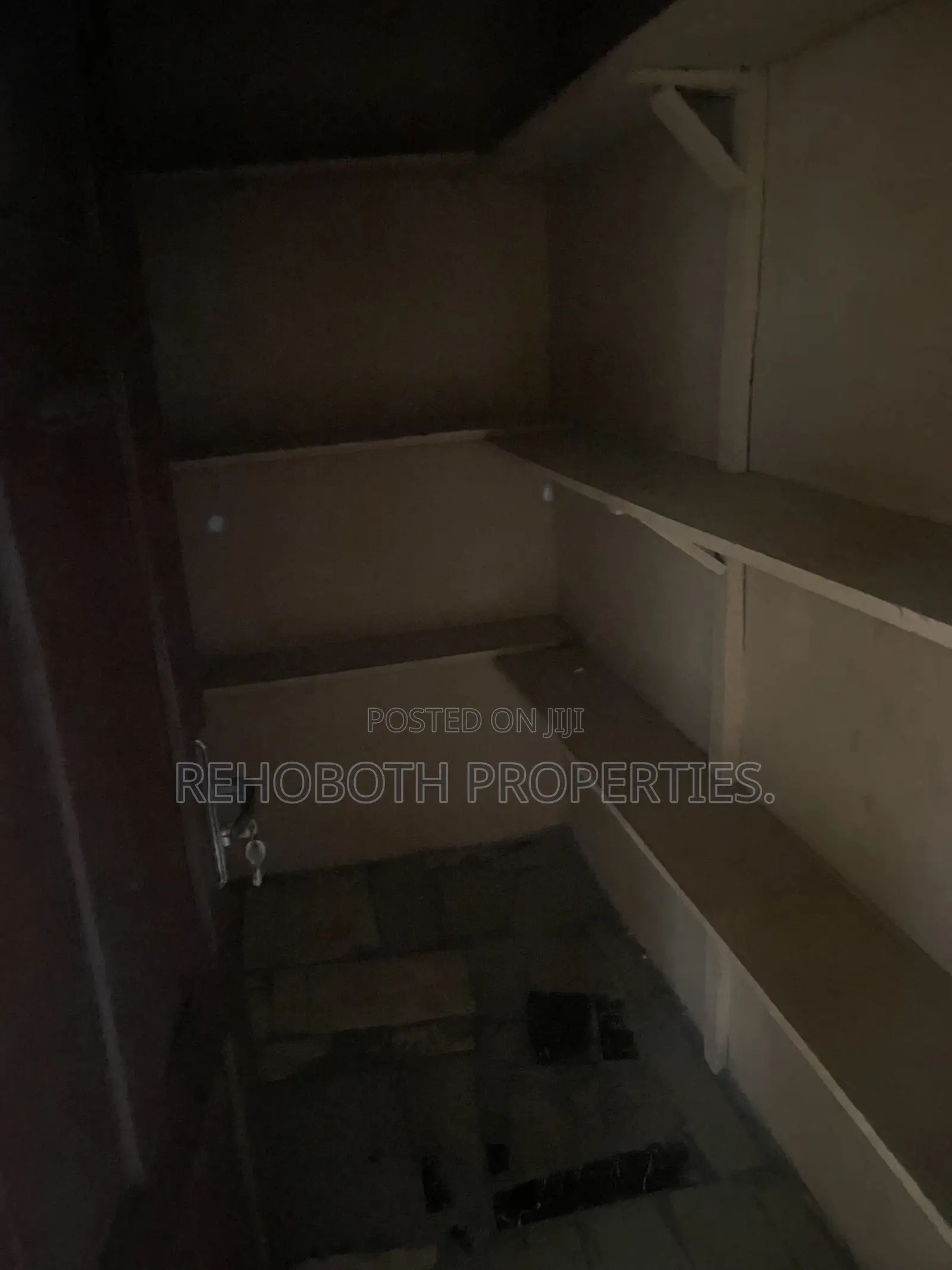 2bdrm Bungalow in Owo Agbara, Odo Ona for rent