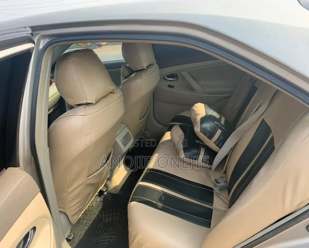 Toyota Camry 2009 Gold