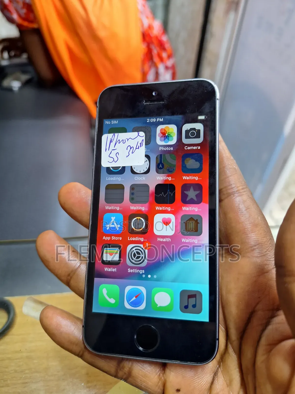 Apple iPhone 5s 32 GB Gray