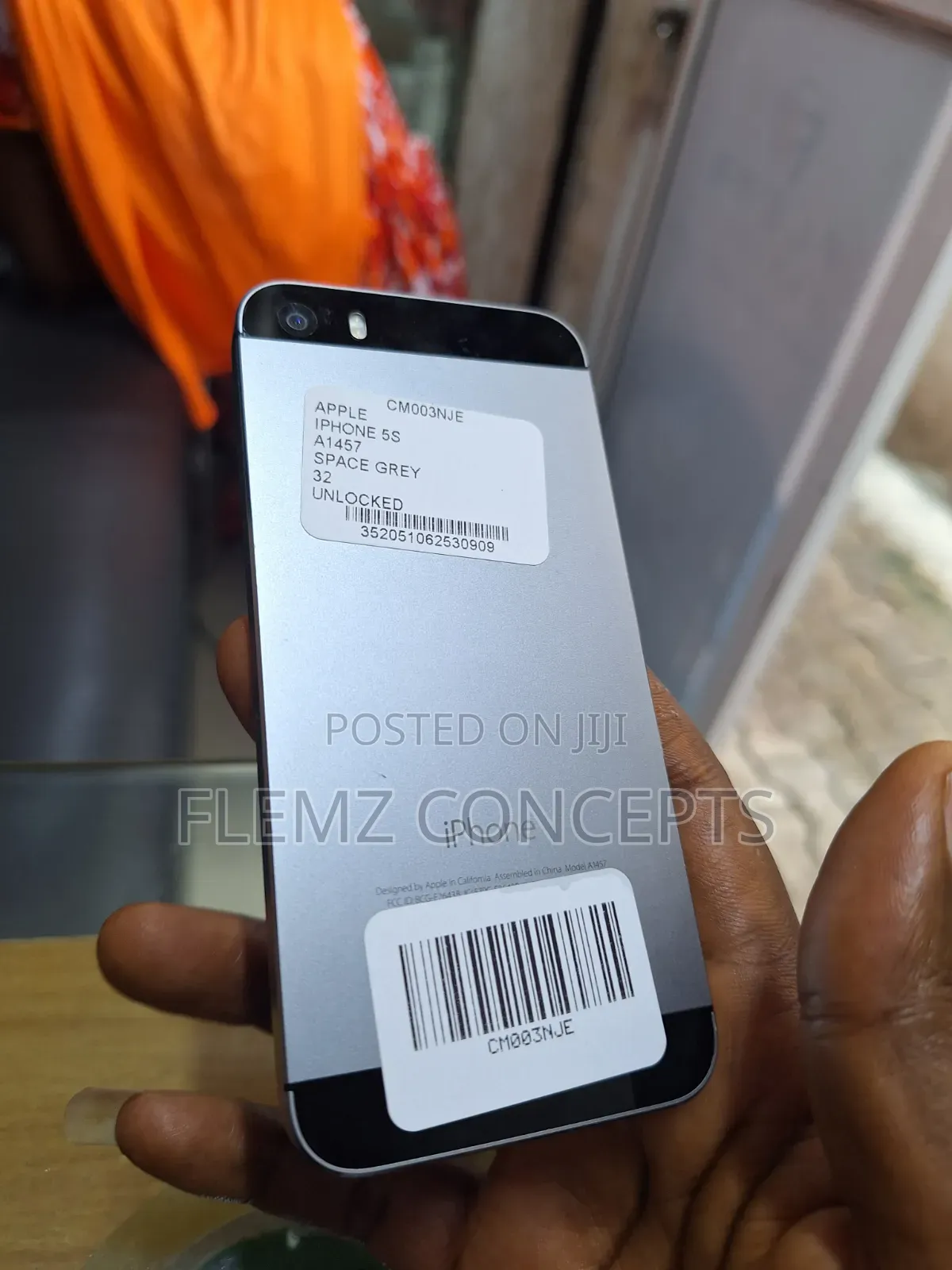 Apple iPhone 5s 32 GB Gray