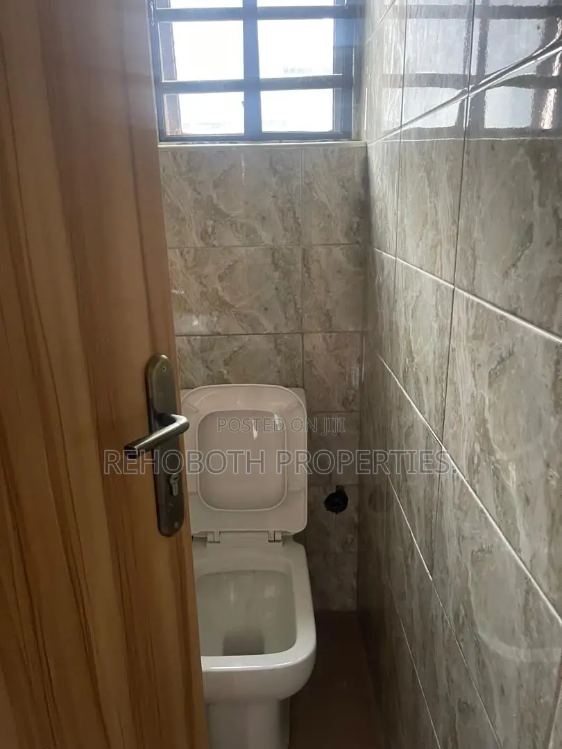 3bdrm Duplex in Akoto Elebu, Akala Express for rent