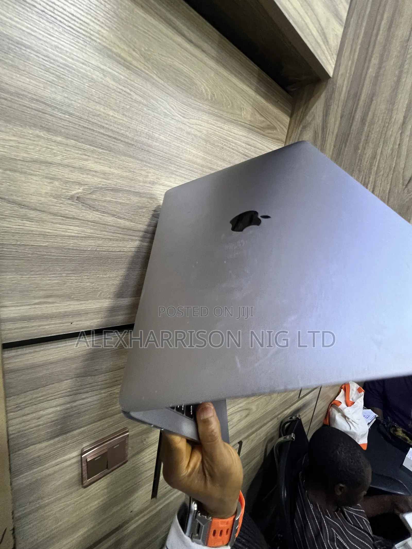 Laptop Apple MacBook Pro 2019 8GB Intel Core i5 SSD 128GB