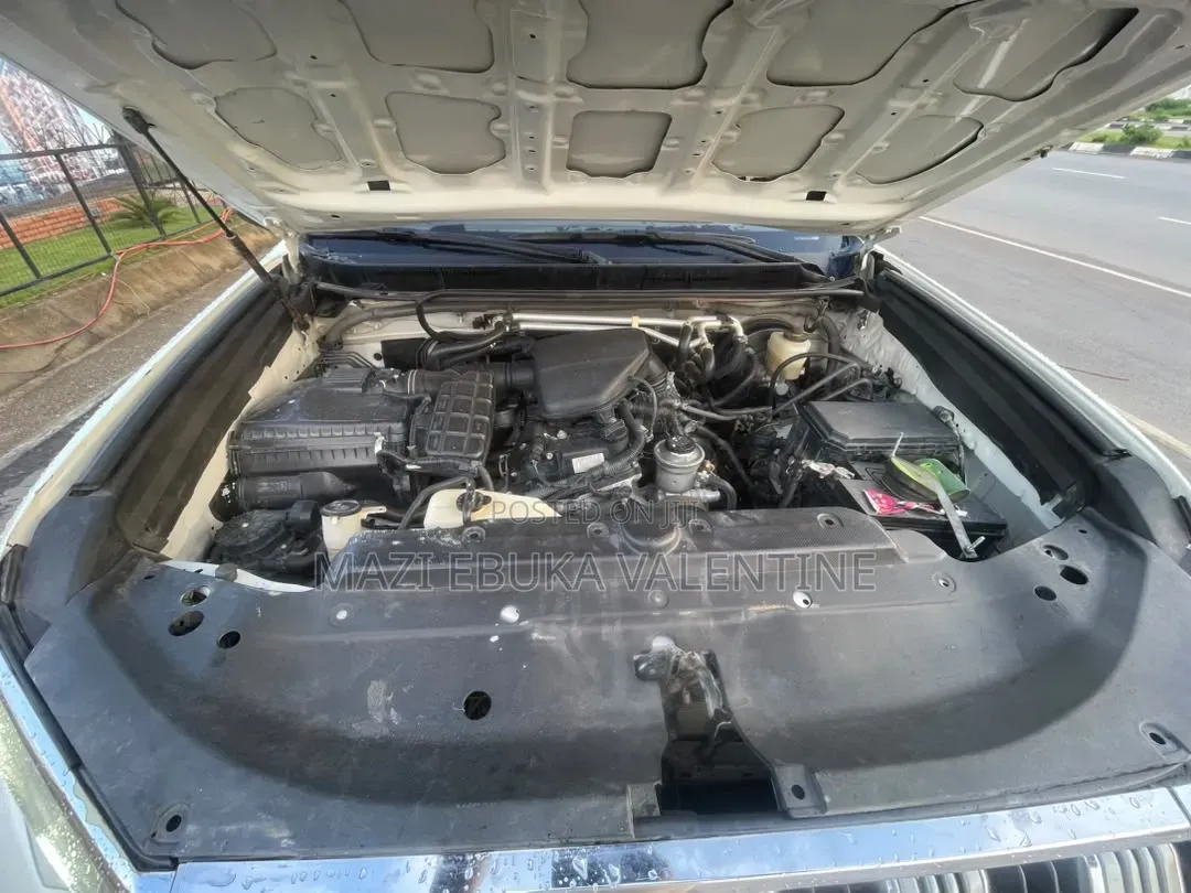 Toyota Land Cruiser Prado 2021 White